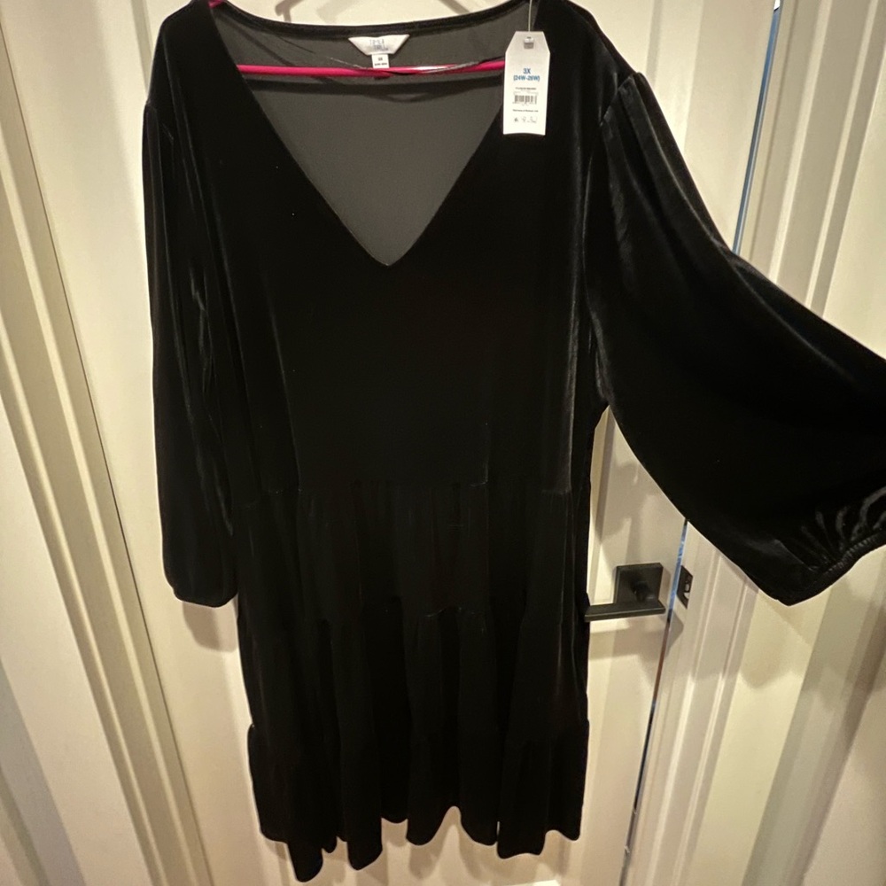Velvet Black Long Sleeve Dress